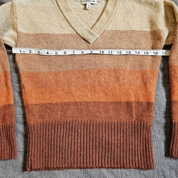Toad & Co | Deerweed Wool V-Neck Warm Colorblock Striped Pullover Sweater - Picture 7 of 8